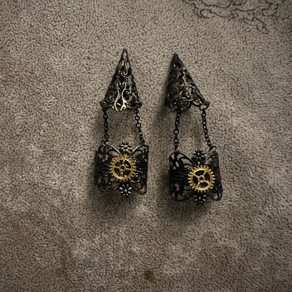 Pair of Finger Nail Gaspy Covers - Picture 2 of 2